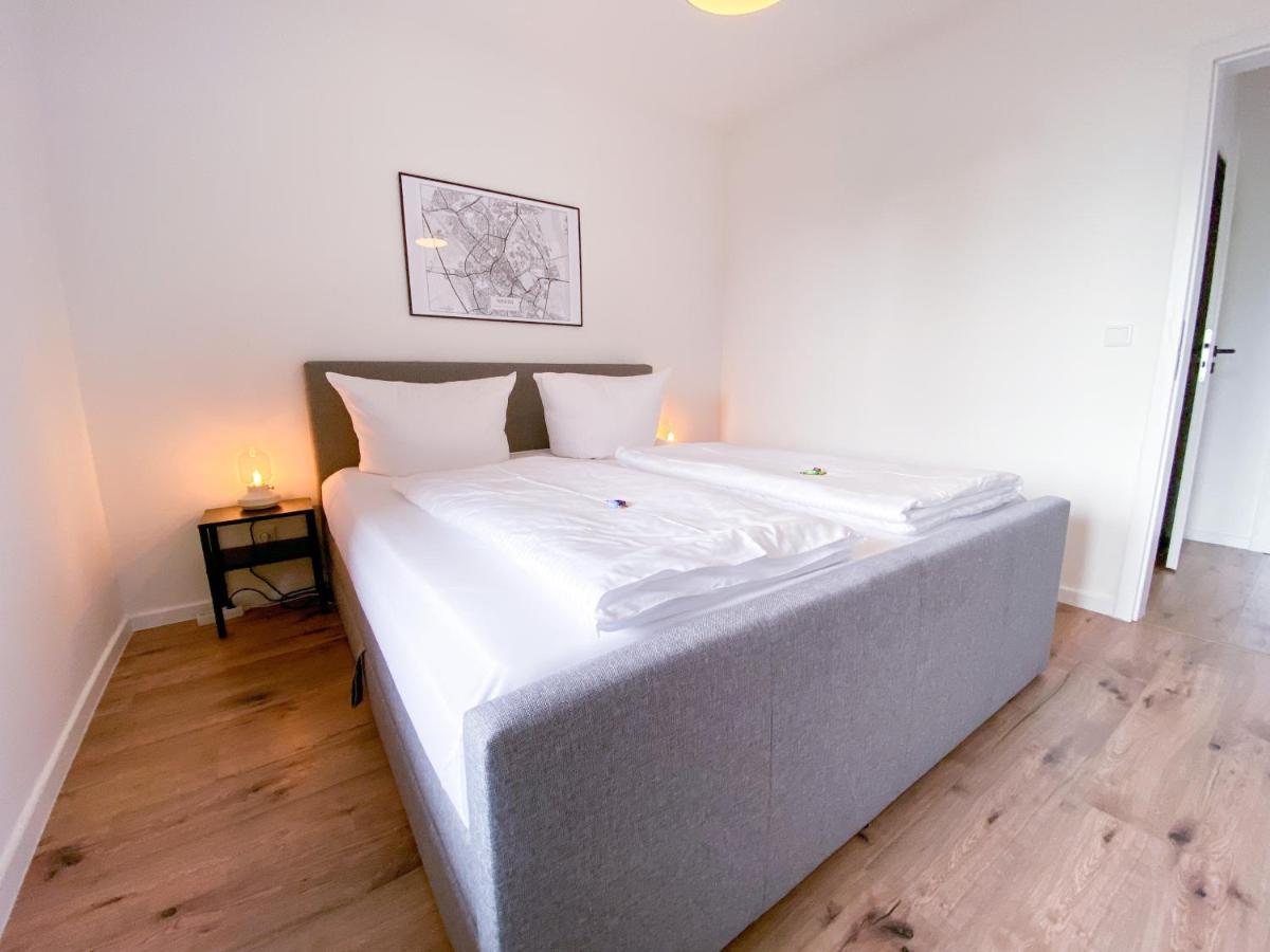Schoene Wohnung Mit Rheinblick/Duesseldorf/Neuss/Messe Kültér fotó
